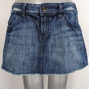 Sz 6 (28) Express Blue Medium-Wash Distressed Raw-Edge Beltable Denim Mini Skirt